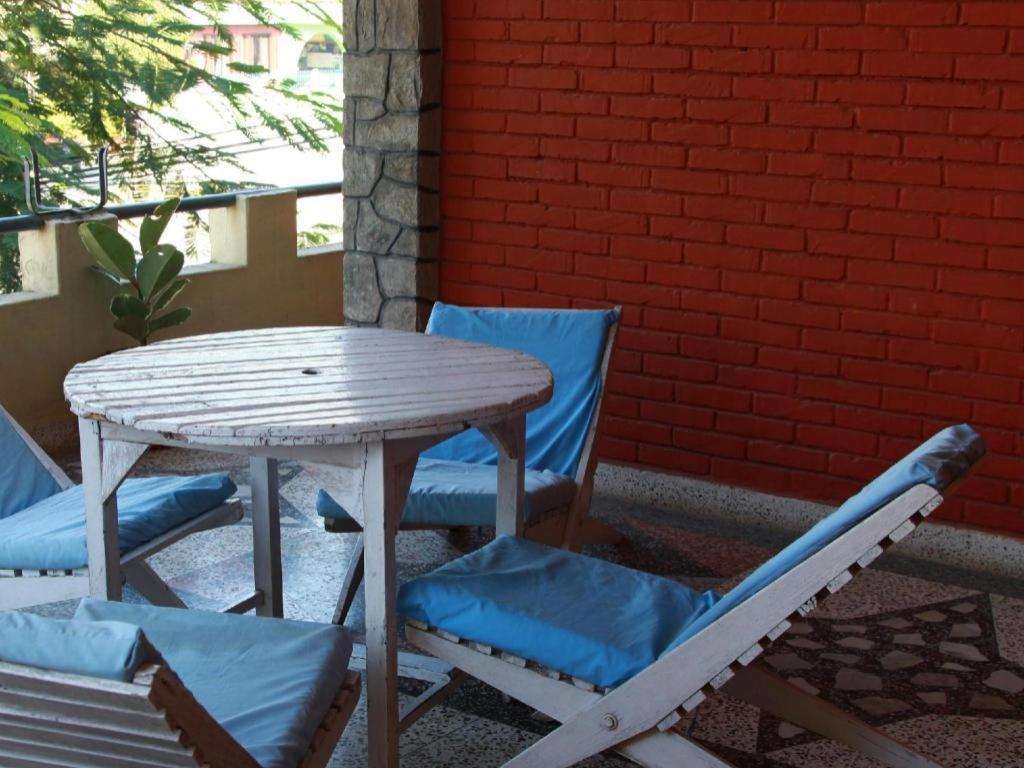 Fairmount Hotel Pokhara Bagian luar foto