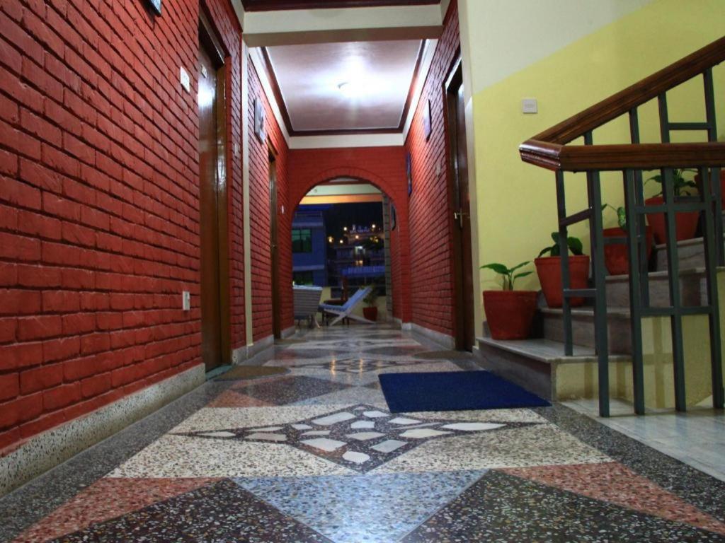 Fairmount Hotel Pokhara Bagian luar foto