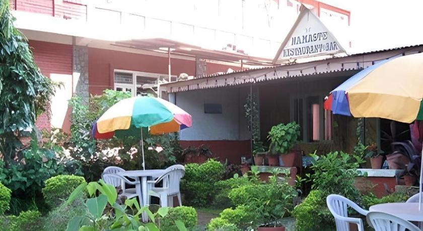 Fairmount Hotel Pokhara Bagian luar foto