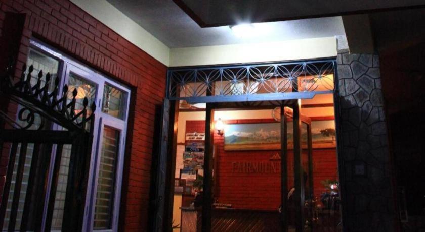 Fairmount Hotel Pokhara Bagian luar foto