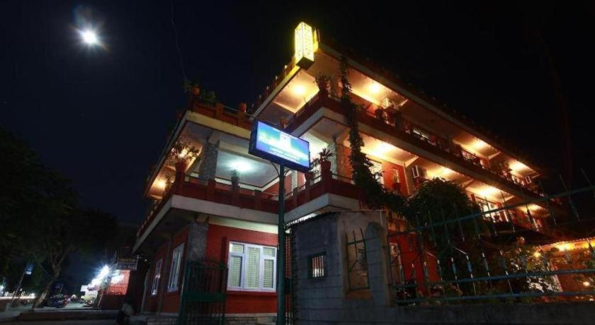 Fairmount Hotel Pokhara Bagian luar foto